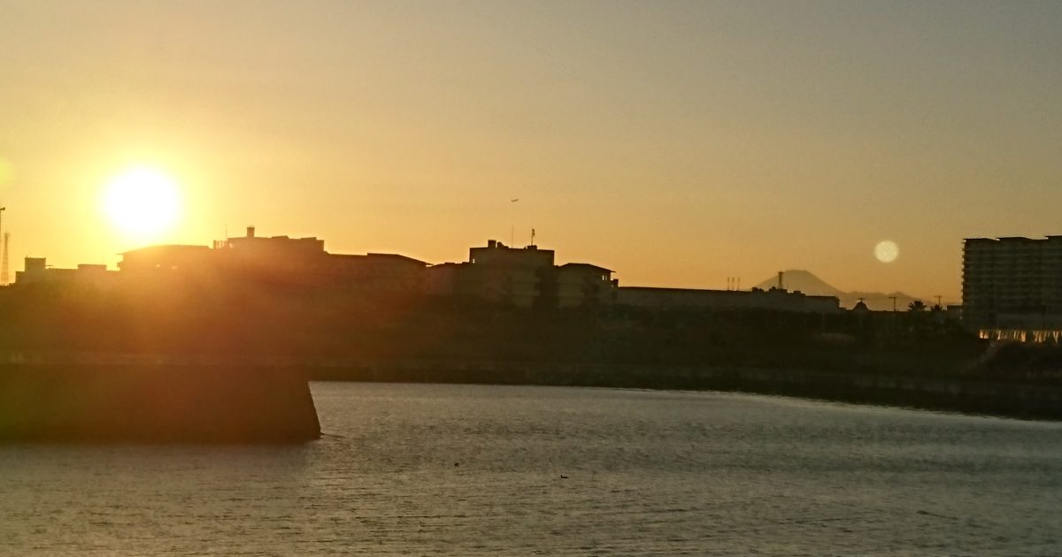 夕焼けと富士山